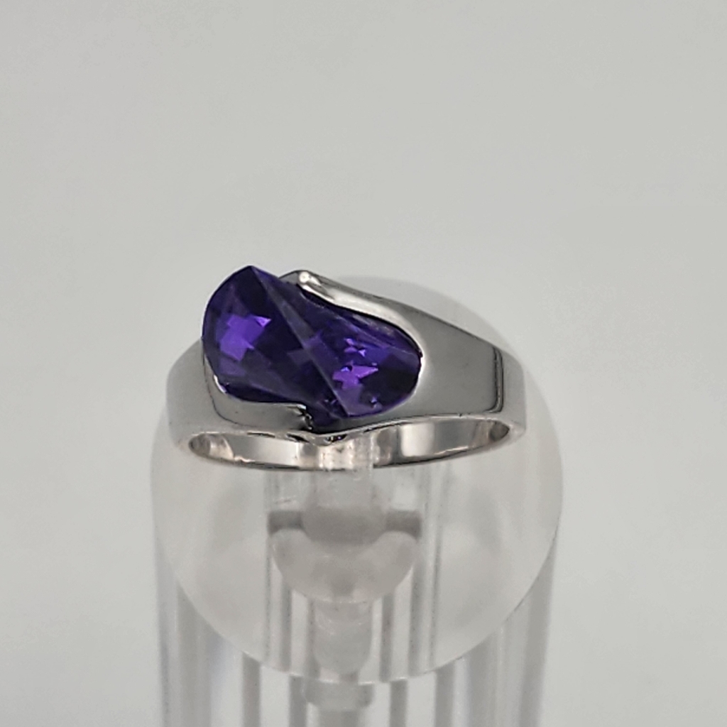 Rs Covenant Silver Tone & Purple Lighthouse Lens Ring (7.75)